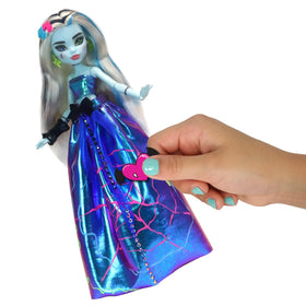 Tara Toys dress form displays finished Monster High outfits