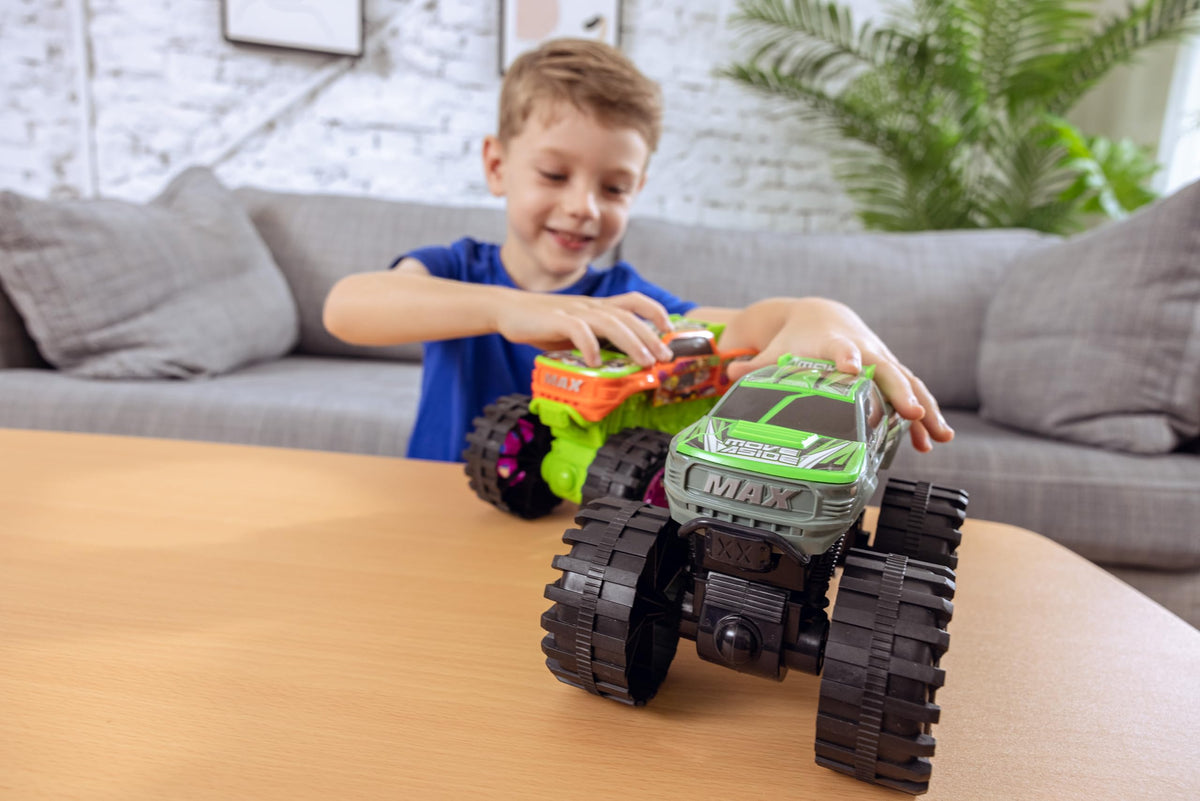 Team Power sturdy, connected parts keep play mess-free and easy to clean.