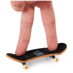 Tech Deck DLX Pro 10-Pack Almost graphics for vibrant stunts