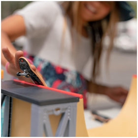 Tech Deck gift ready set for kids ages 6 and up right out of the box.
