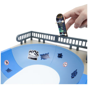 Tech Deck Large X-Connector provides central stability for layouts.