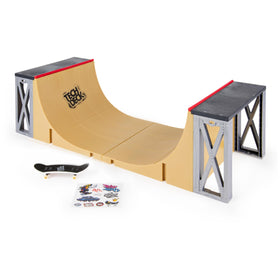 Exclusive Paul Rodriguez pro model fingerboard included with Tech Deck set.