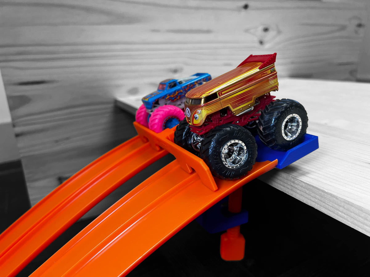 TechConnext clamp keeps tracks stable for smooth starts and confident racing.