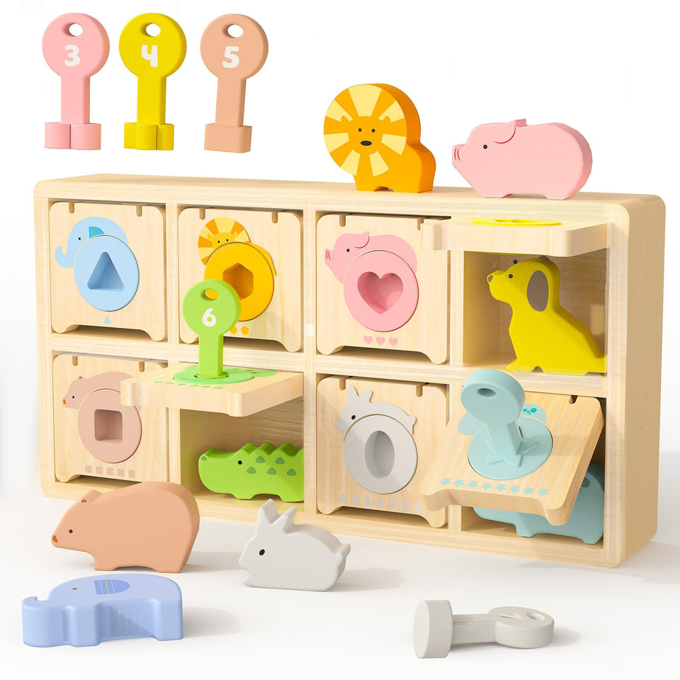 Teekdeer Montessori keys and locks set shows numbered keys and boxes for early number recognition.