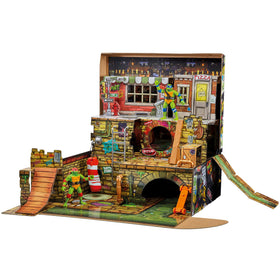 Teenage Mutant Ninja Turtles pop-up trunk pizza shop scene for imaginative battles.