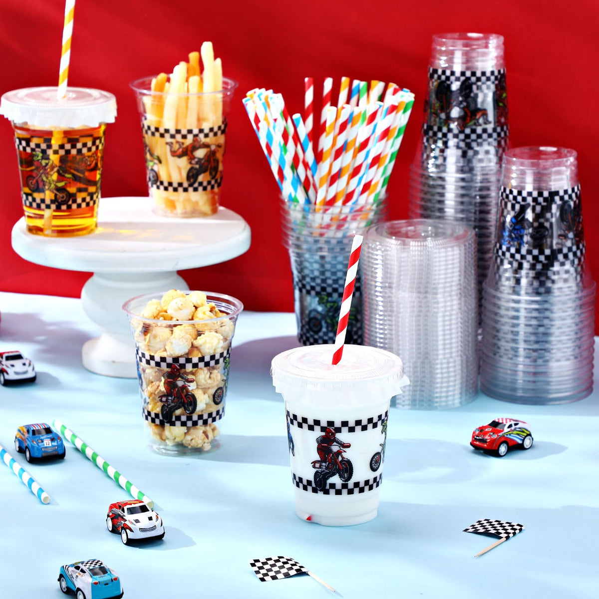 Teenyyou paper straws with cups for convenient serving