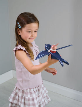 Non-toxic paints on Swifty Bird ensure safe color for little hands