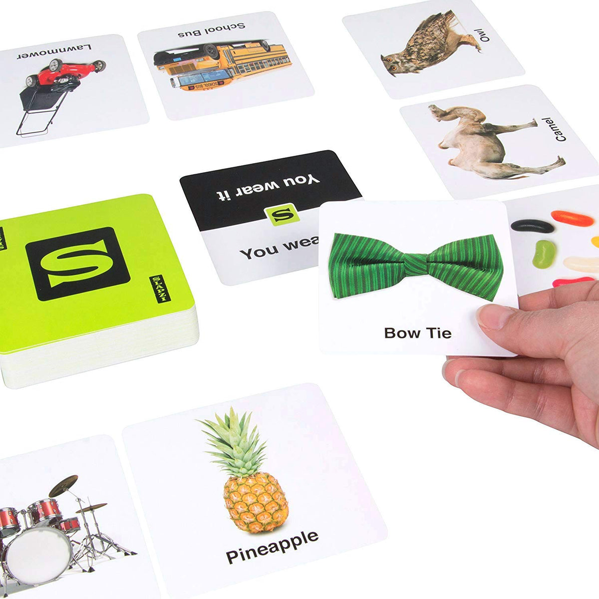 TENZI SLAPZI cards slapping prompt quick thinking and lively play.