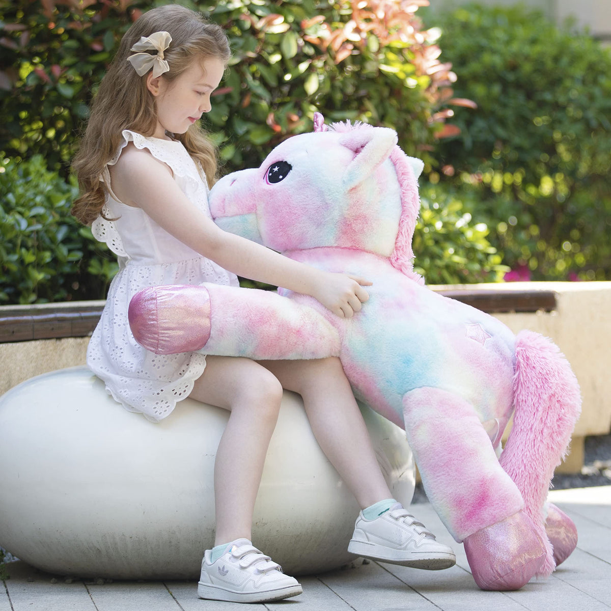 Tezituor plush fabric texture emphasizing soft, skin-friendly material