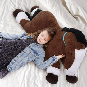 Tezituor 4ft horse plush makes a thoughtful gift idea