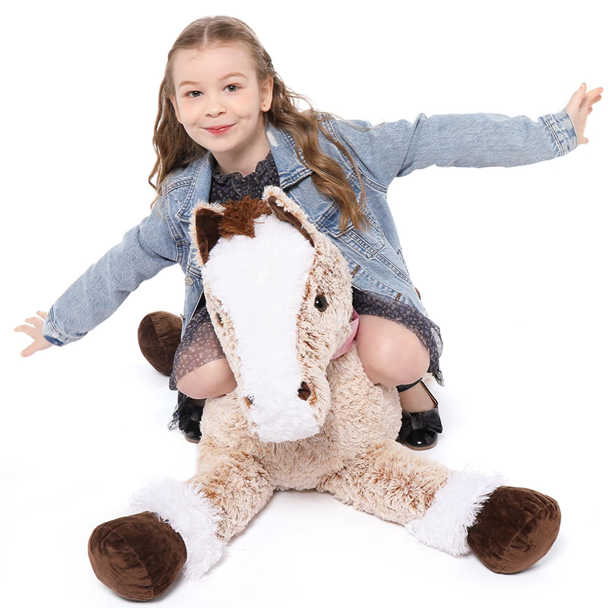 Tezituor decorative horse plush placed in a cozy living room setup.