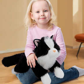 Tezituor four kittens inside add surprise element and interactive playtime.