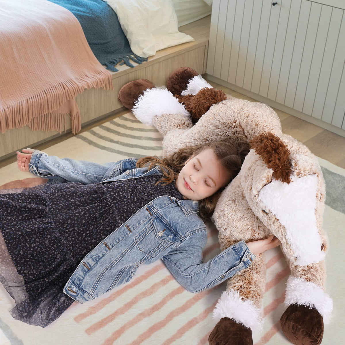 Tezituor gift idea giant horse plush suitable for birthdays and holidays.