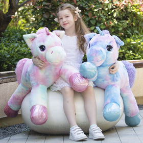 Tezituor hand-stitched mane and eyes add charm.