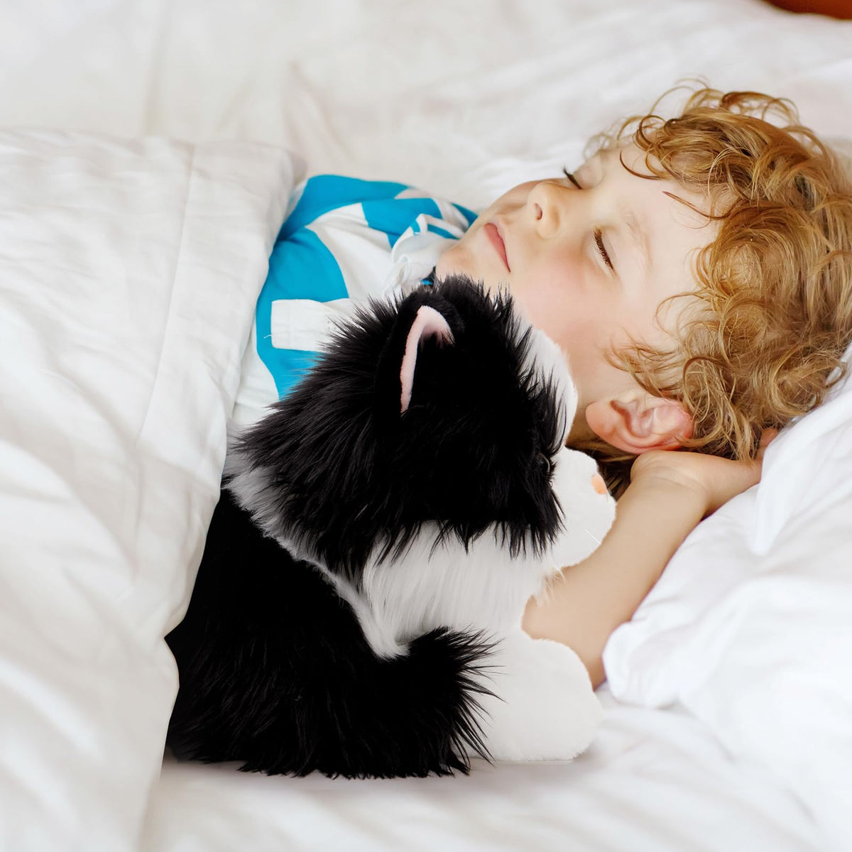 Tezituor plush decor for bedrooms or living rooms adds playful ambience.