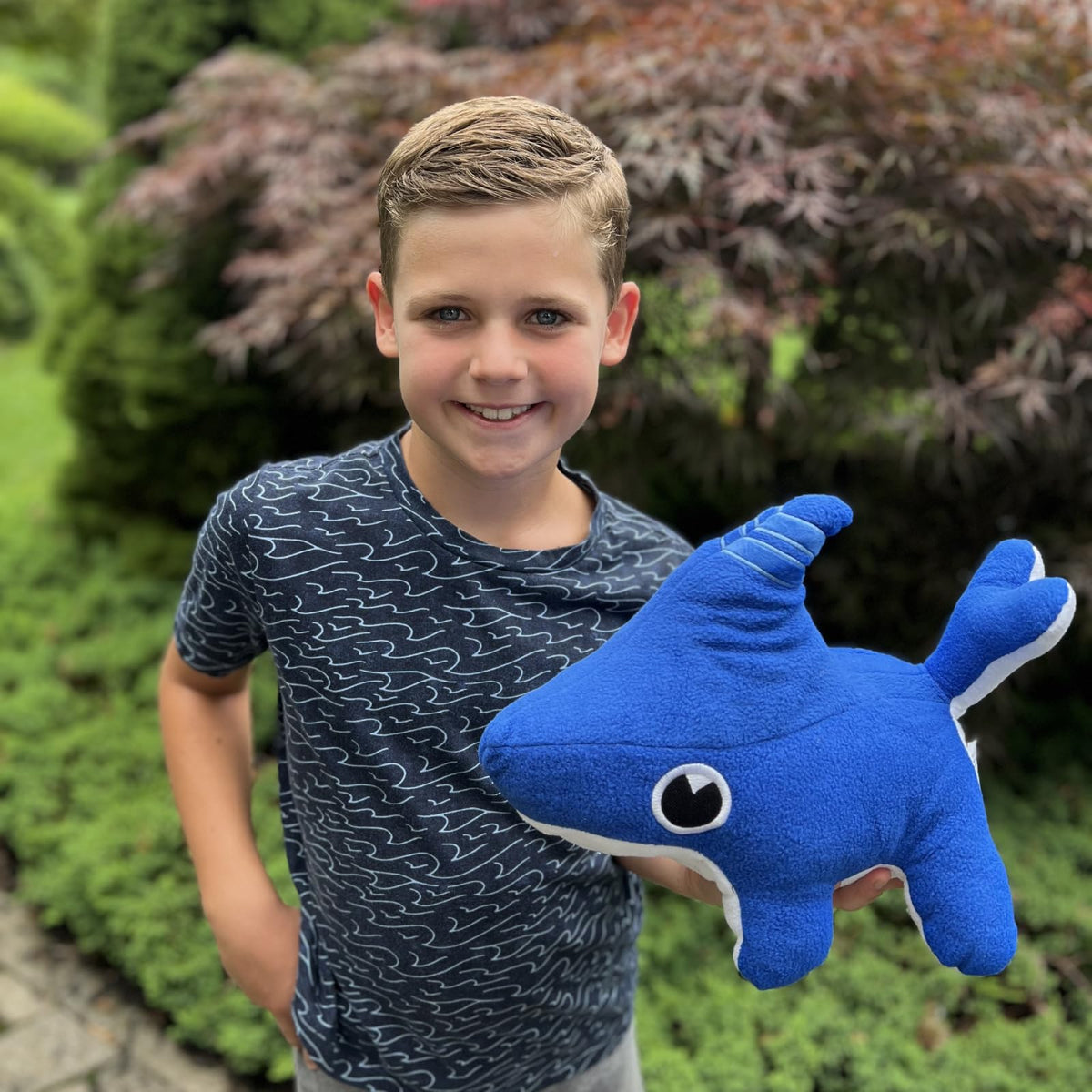 Tezituor Shark Dog plush stuffing detail, plush weight and balance feel.