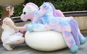 Tezituor soft, skin-friendly fabric for gentle cuddles.