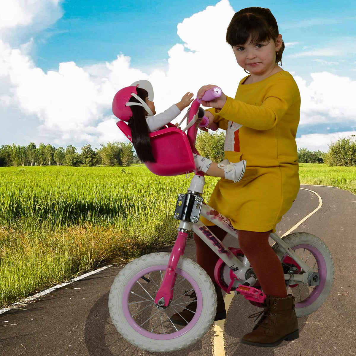 The New York Doll Collection no-tools closure makes quick doll seating on bikes.