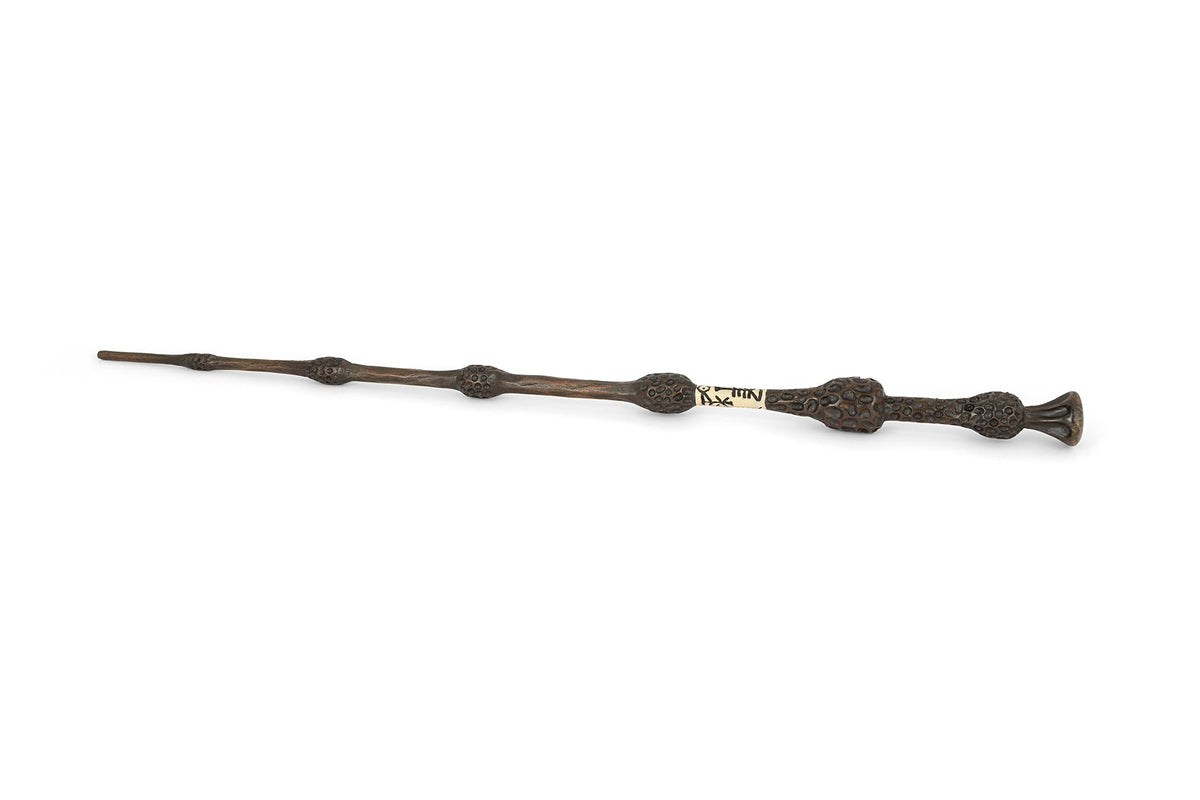 The Elder Wand wood grain detail ideal for collectors.