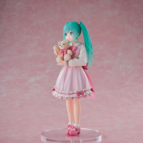 Thunder Tech Luminasta Hatsune Miku Vol 3 figure, twintails in motion, enhances shelf appeal.