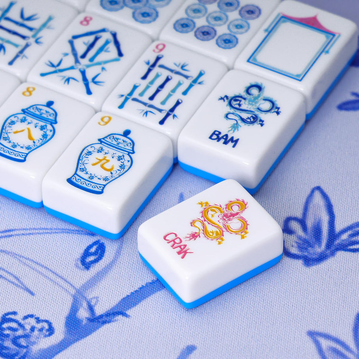 TIASUSAN instruction manual helps beginners learn mahjong quickly and correctly.