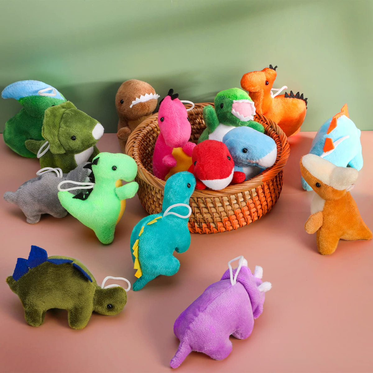 TIKAITOYO clip-hang dino prizes are easy to display in cars or backpacks.