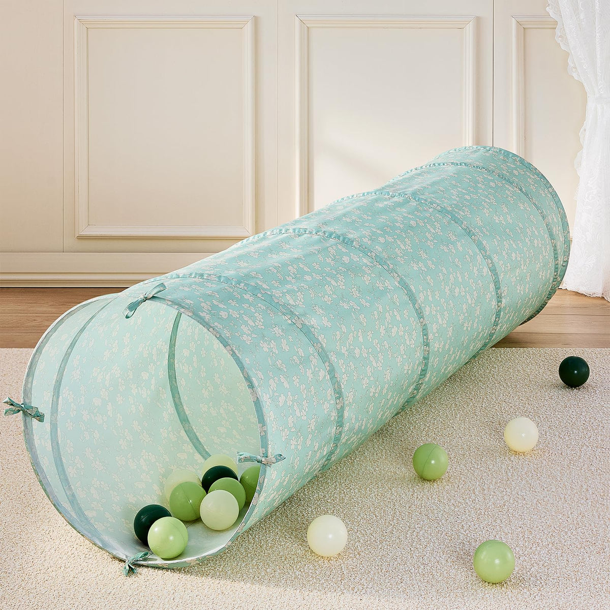 Tiny Land play tunnel opens instantly for crawling fun and exploration.