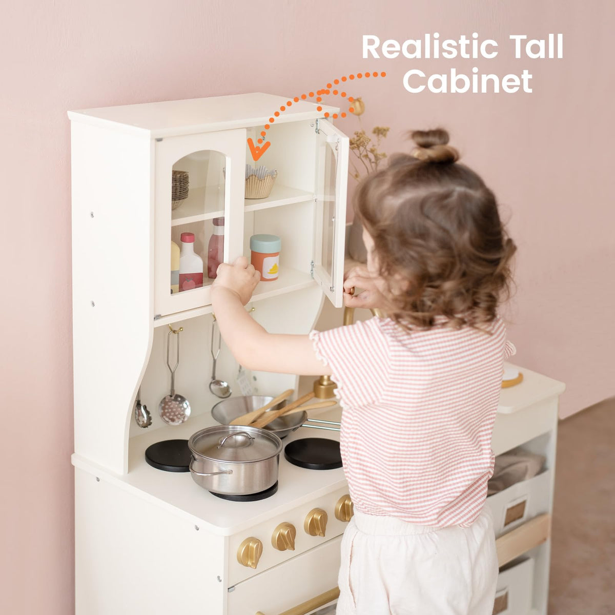 Extra-large 31x12 inch countertop supports shared play sessions