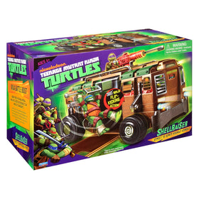 TMNT Shellraiser 2012 interior with up to eight action figures