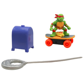 TMNT Switch Kick Skater set with all four turtles for shared adventures.