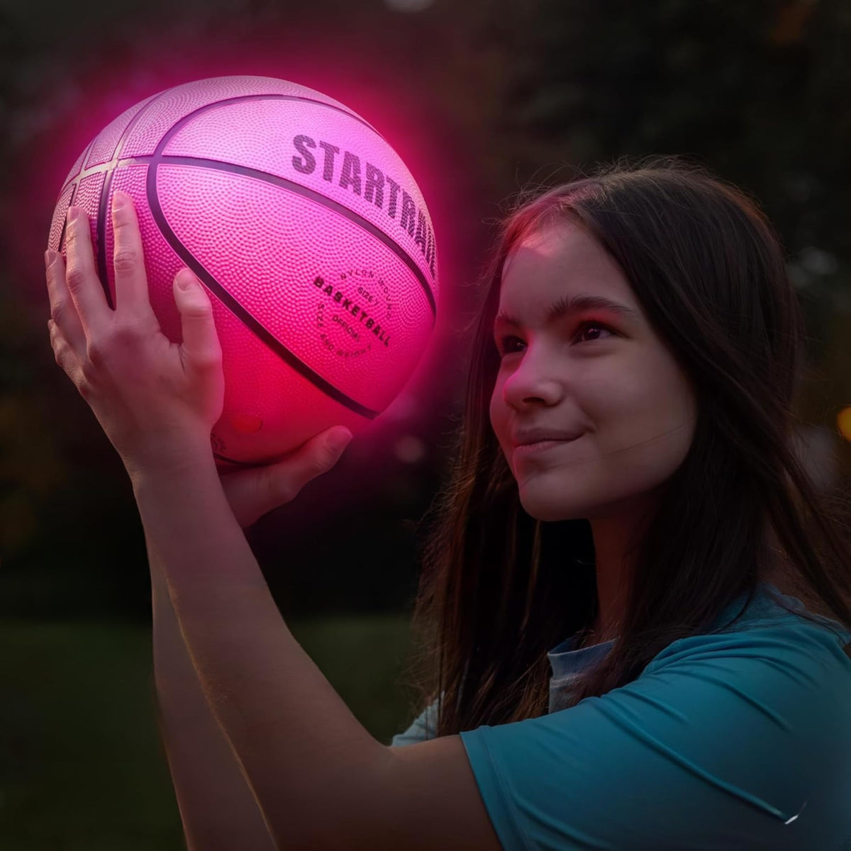 TOMLEON night game indoors and outdoors supports active play