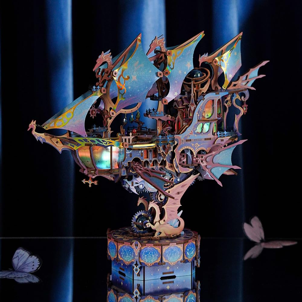 Tonecheer airship display piece ideal for home decor.