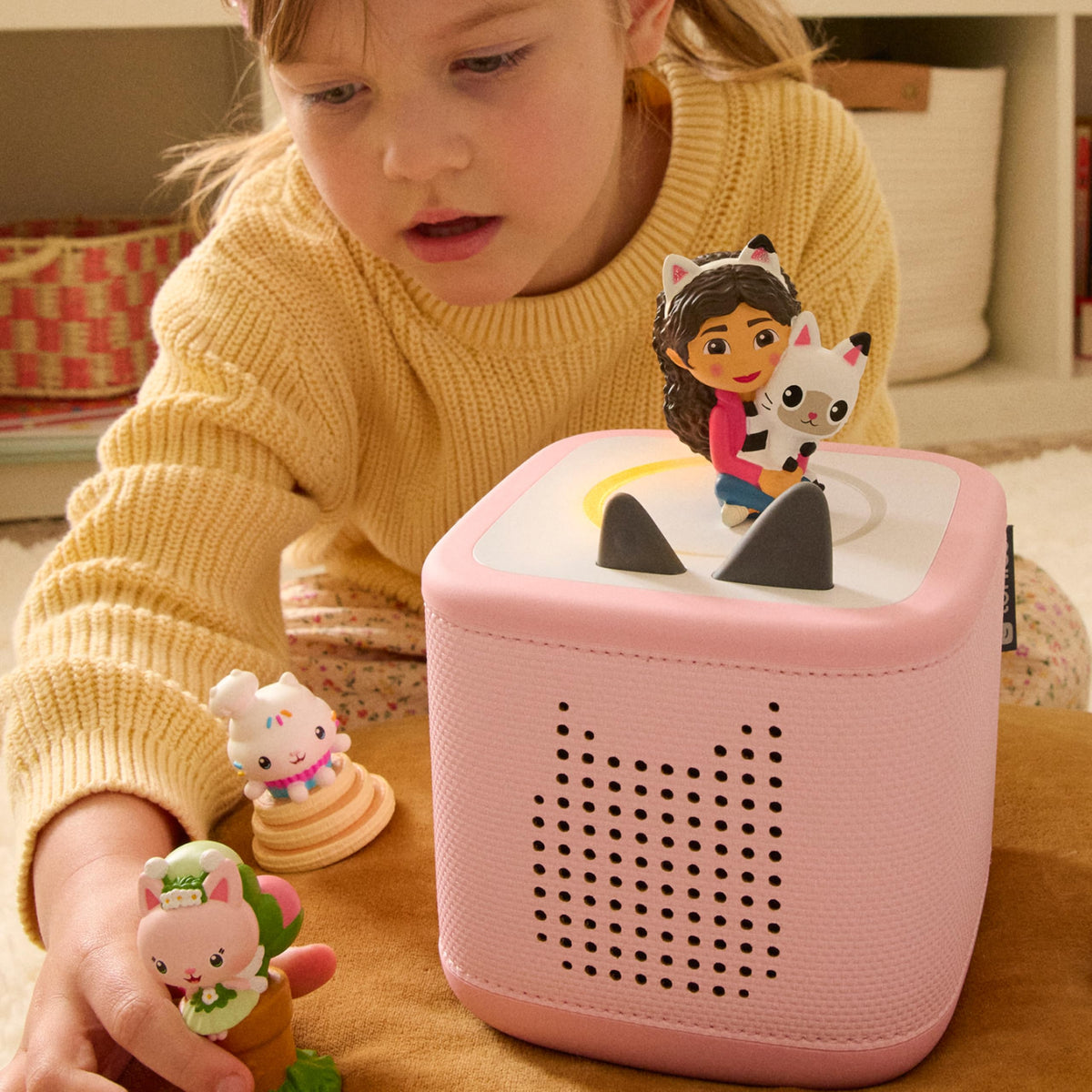 Tonies Gabby’s Dollhouse figurine scene, a vivid narrative setting for play.