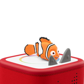 Tonies Nemo with Dory figure in a dive scene, inspiring curiosity for storytelling.