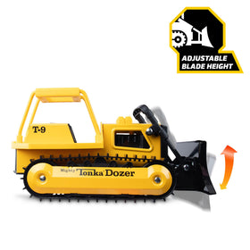 Tonka Retro Mighty Bulldozer Collector Edition side profile showcases authentic retro detailing for nostalgia display