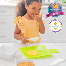 TOVLA JR foldable cutting board enables easy pouring and compact storage.