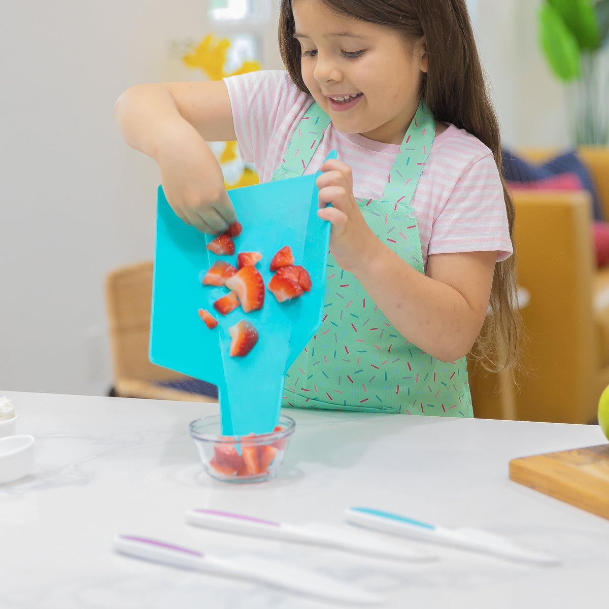 Tovla Jr portable kitchen kit supports learning anywhere.