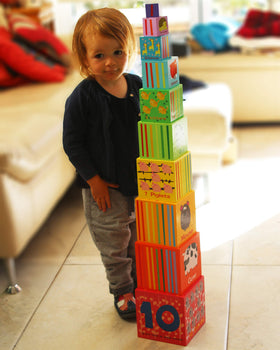TOWO tower reaching 115 cm encourages building and motor skills