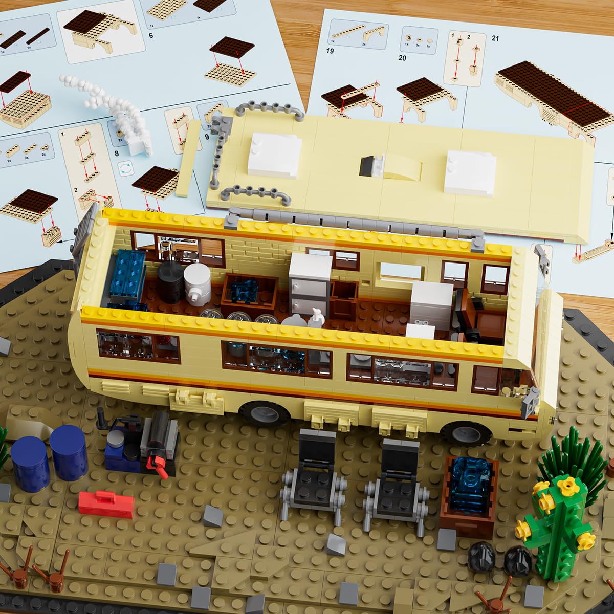 TOY PLAYER Breaking RV Adventure Set finished display piece invites desk or shelf showcase
