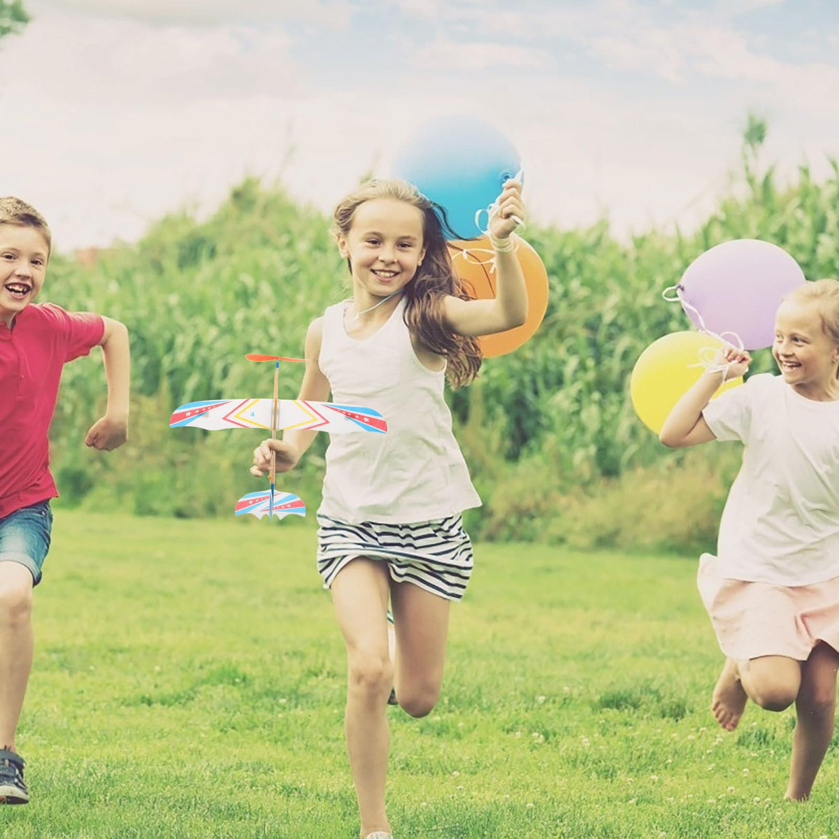 TOYANDONA party favor kit encourages smiles and friendly competition.