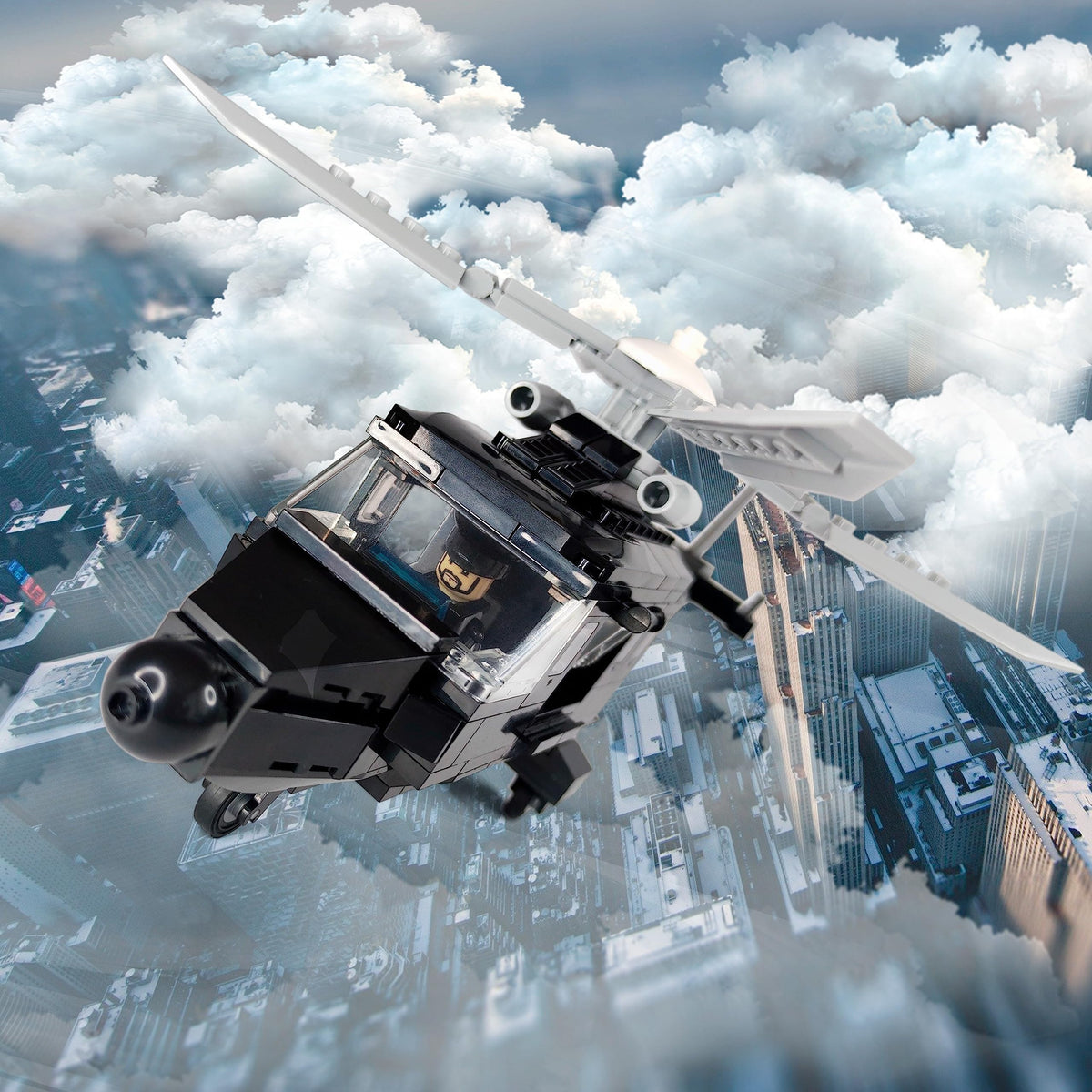 Toysvill SWAT combat helicopter with winch for dramatic play scenarios