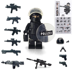 Toysvill SWAT diorama-ready kit inspires creative city-style scenarios.