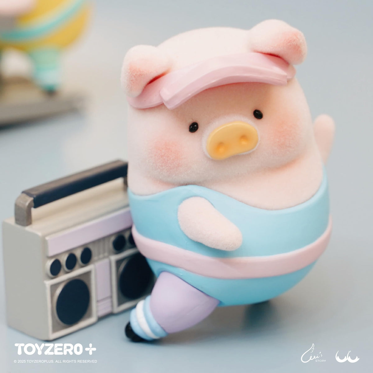 TOYZERO Lulu Piggy collector figure, 6–7 cm height for display and collection.