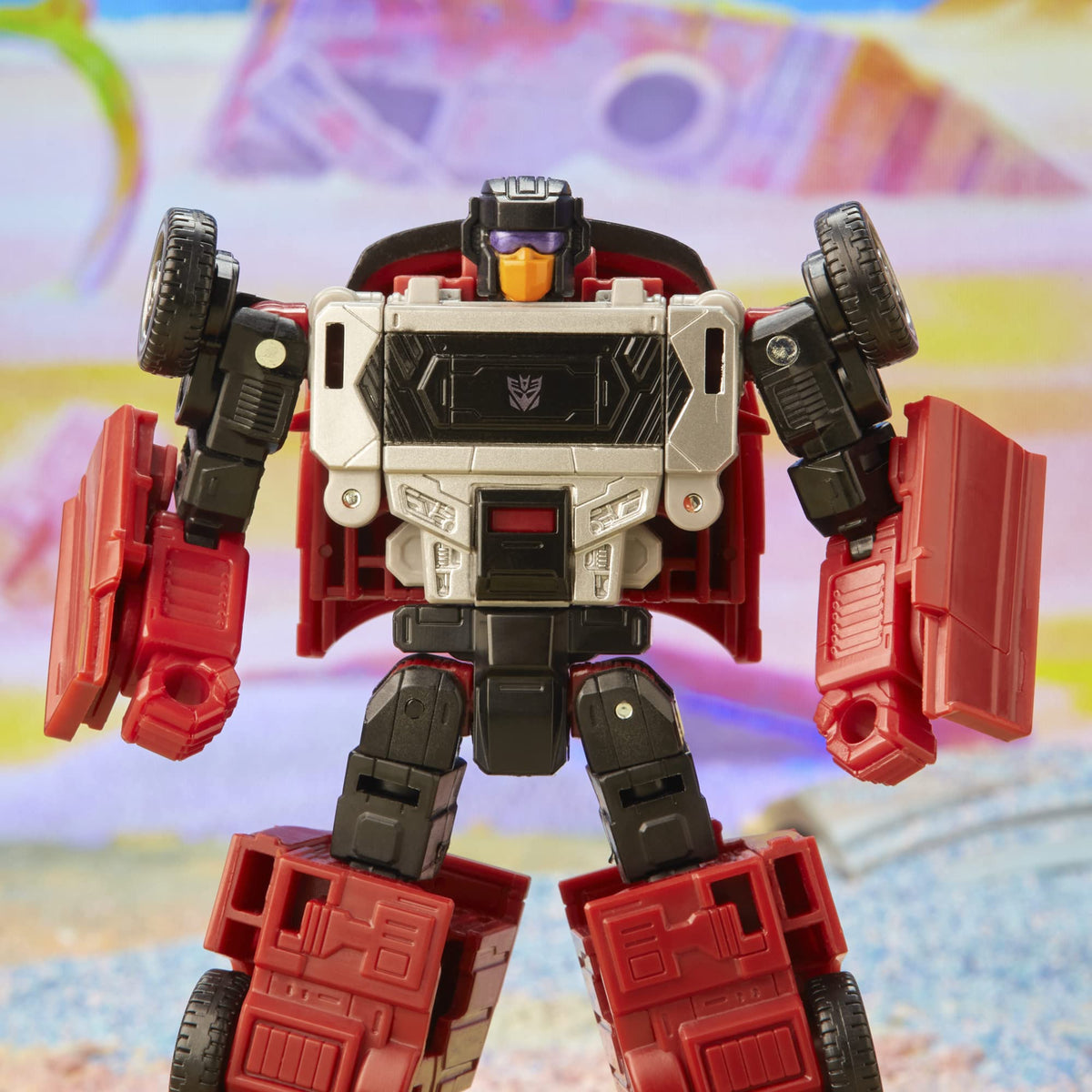 Collectors and fans can expand the Menasor team with compatible figures.
