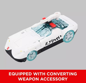 Transformers TRA GEN WFC Deluxe Prowl packaging display shows Hasbro branding.
