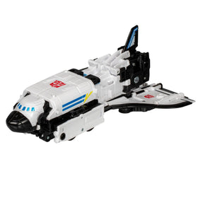 Five blaster accessories form a larger weapon for versatile battles.