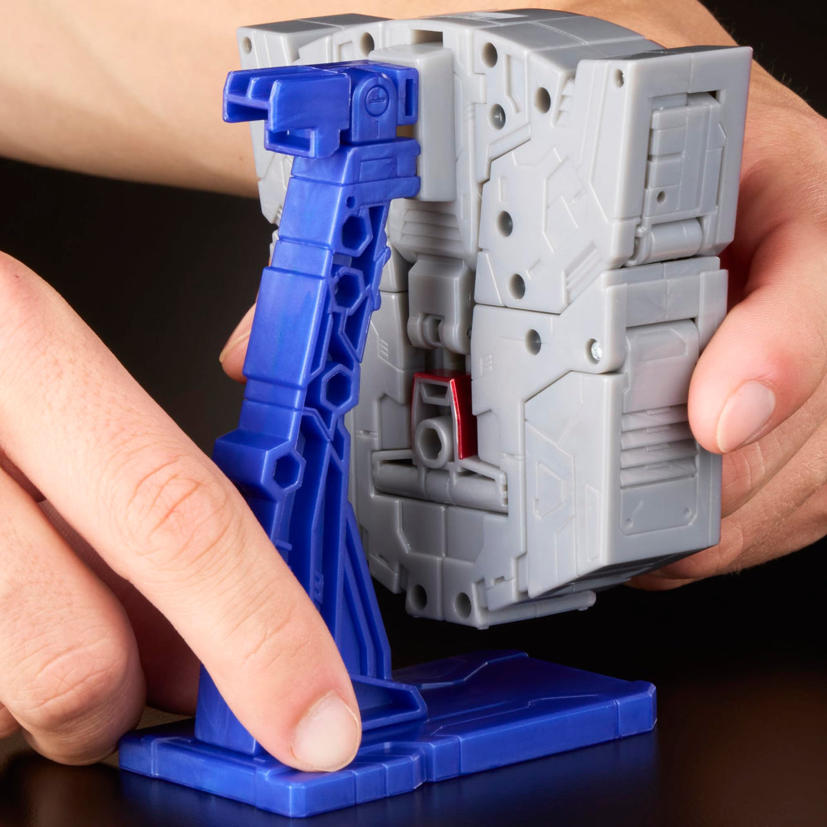 Transformers Icons Optimus Prime gift-ready packaging for fans 8+.