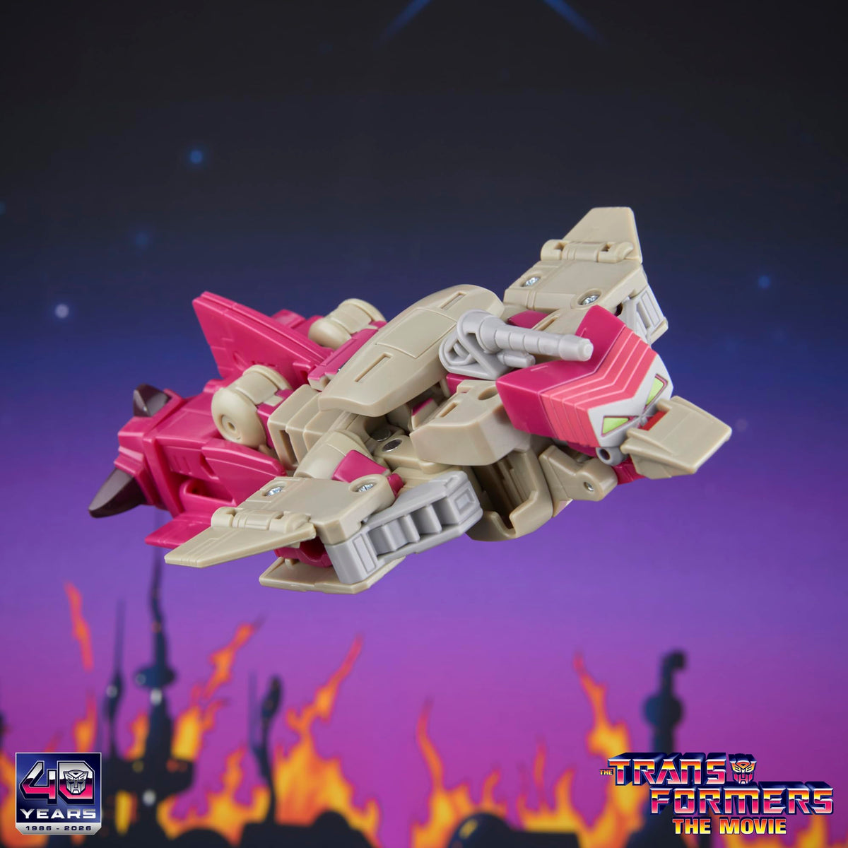 Ideal gift for fans 8+ who collect Transformers