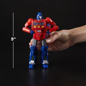 Leader Class Optimus Prime in action for dynamic display