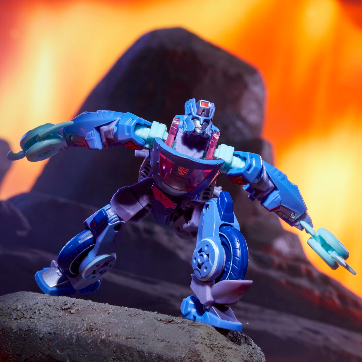 Transformers Legacy United Chromia celebrates forty years of Transformers history.